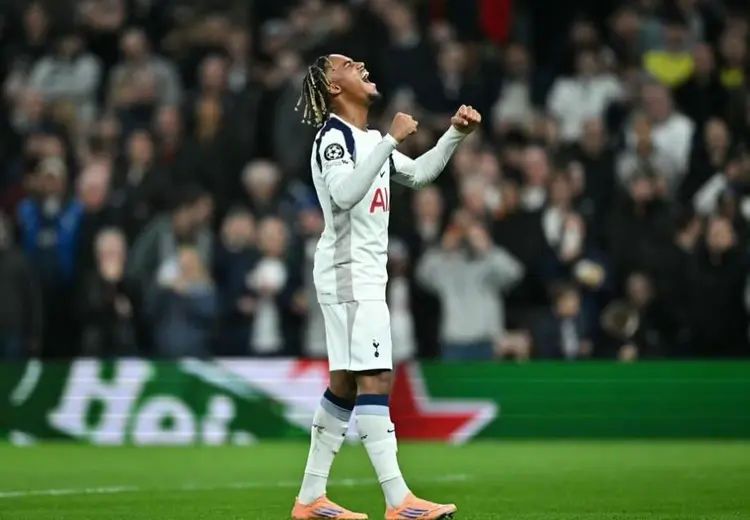 转折点托特纳姆刷新队史纪录；欧联赛后攻防权衡；震撼外界；年轻球员得到机会的简单介绍