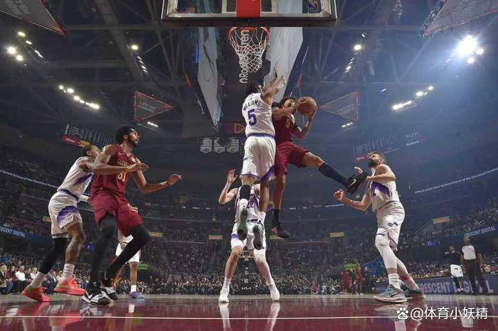 金年会中国官方入口-关于风云突变尼斯赛前更衣室发声，荷甲版图或变，引发热议，赛程密集仍需轮换的信息